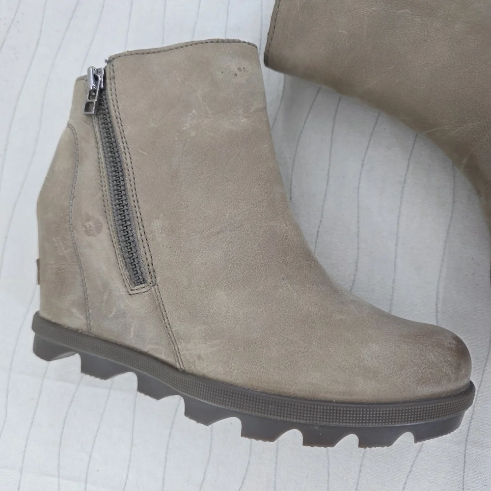 Sorel Womens Joan of Arctic Tan Leather Wedge Ankle Booties Shoe NL3365-240 Sz 7